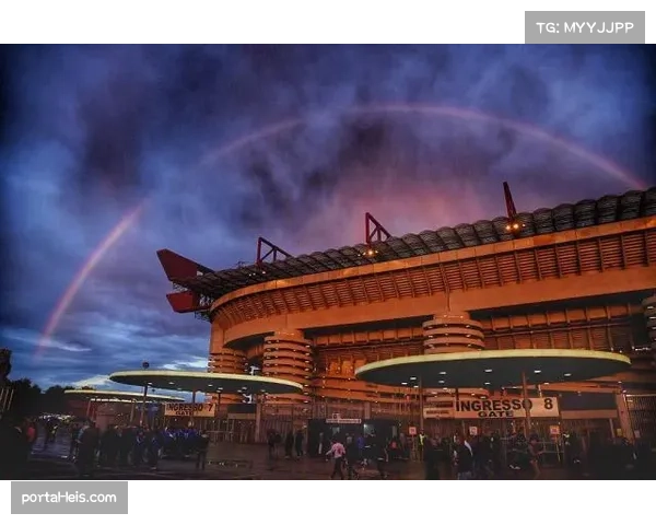 事件通讯：圣西罗-梅阿查球场草皮更换工程完工，边路区域平整度获好评